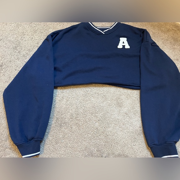 school girl cropped sweatshirt size Medium - Picture 3 of 5